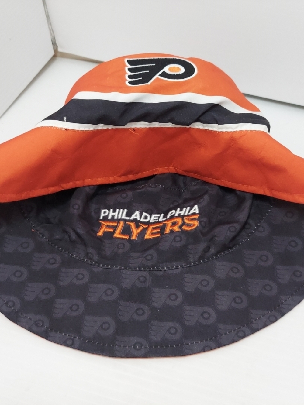 Philadelphia Flyers Team Logo Orange & Black Reversible Bucket Hat SGA